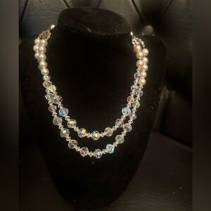 Vintage elegant Pearl and Crystal Necklace costume jewelry